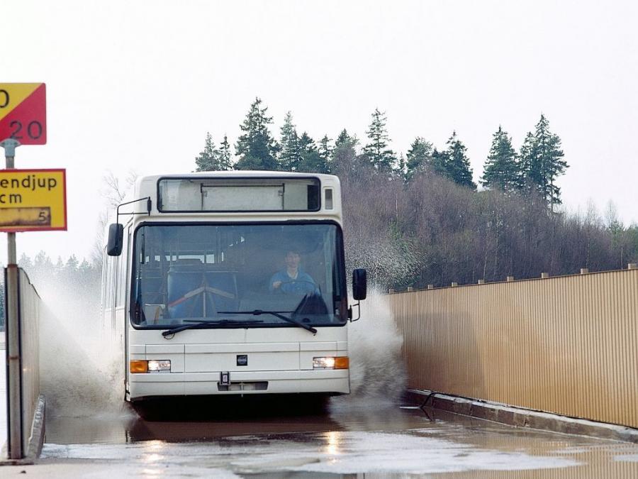  Volvo B10L by Saffle 1993 года  (фото 2 из 3)